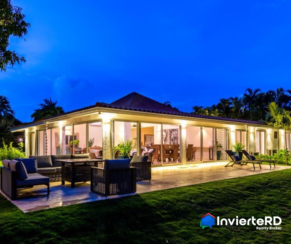 Hermosa villa de estilo americano en venta en Casa de Campo